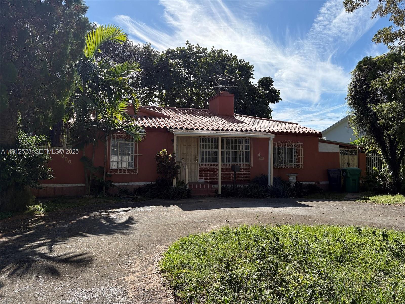 4300 SW 11th St, Miami FL 33134