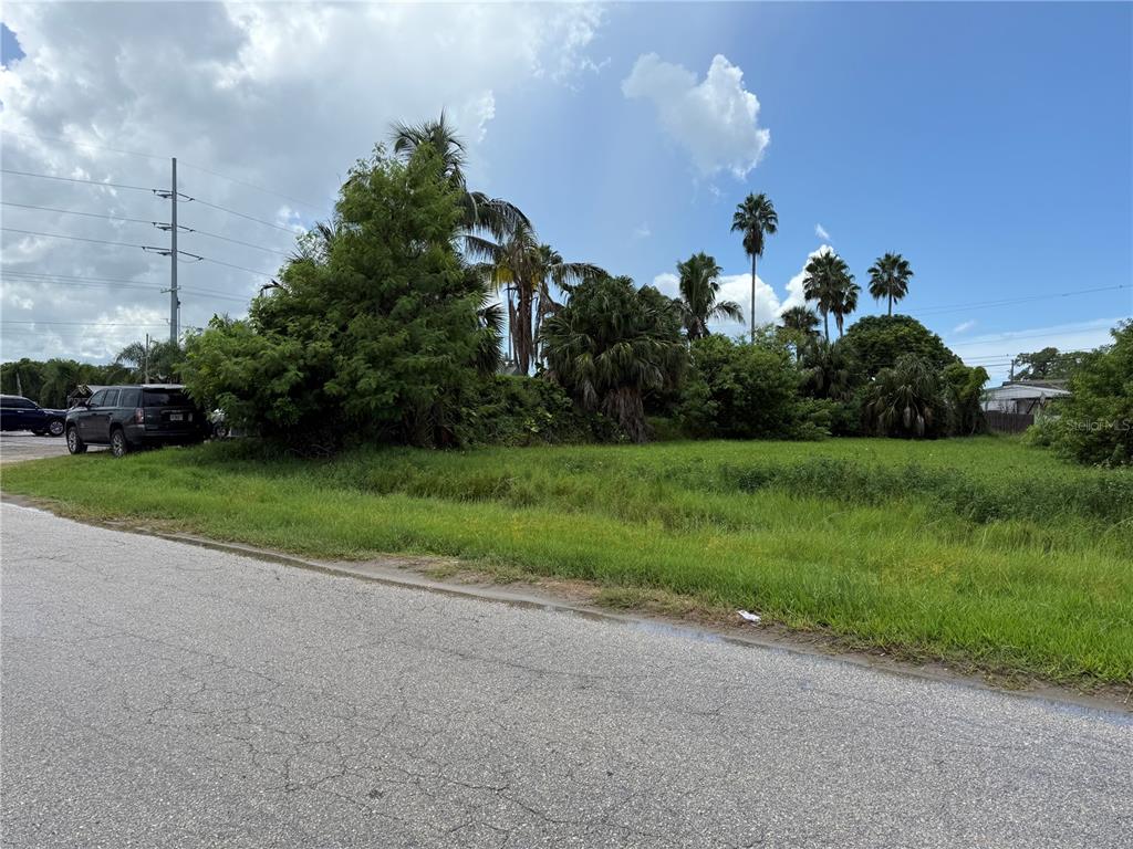 1ST STREET NE, RUSKIN, FL — photo 3 of 5