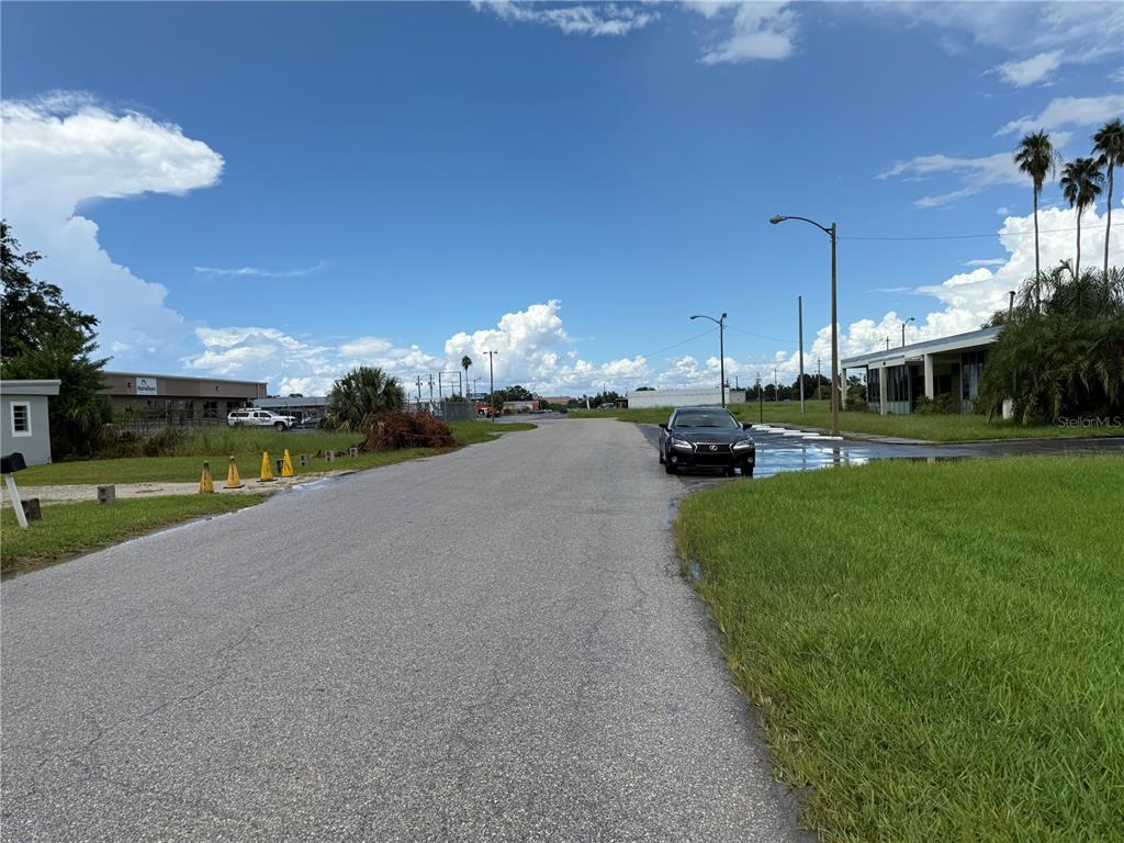 1ST STREET NE, RUSKIN, FL — photo 5 of 5