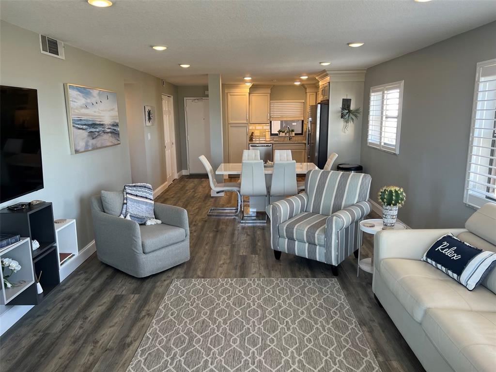 1270 GULF BOULEVARD UNIT 401, CLEARWATER, FL — photo 4 of 21