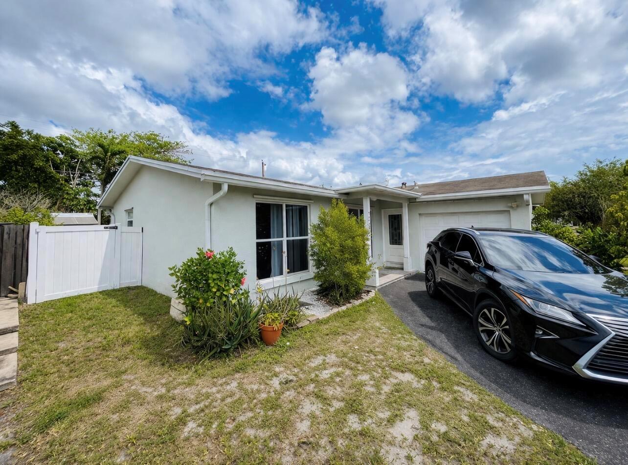 11361 NW 32nd Place, Sunrise FL 33323