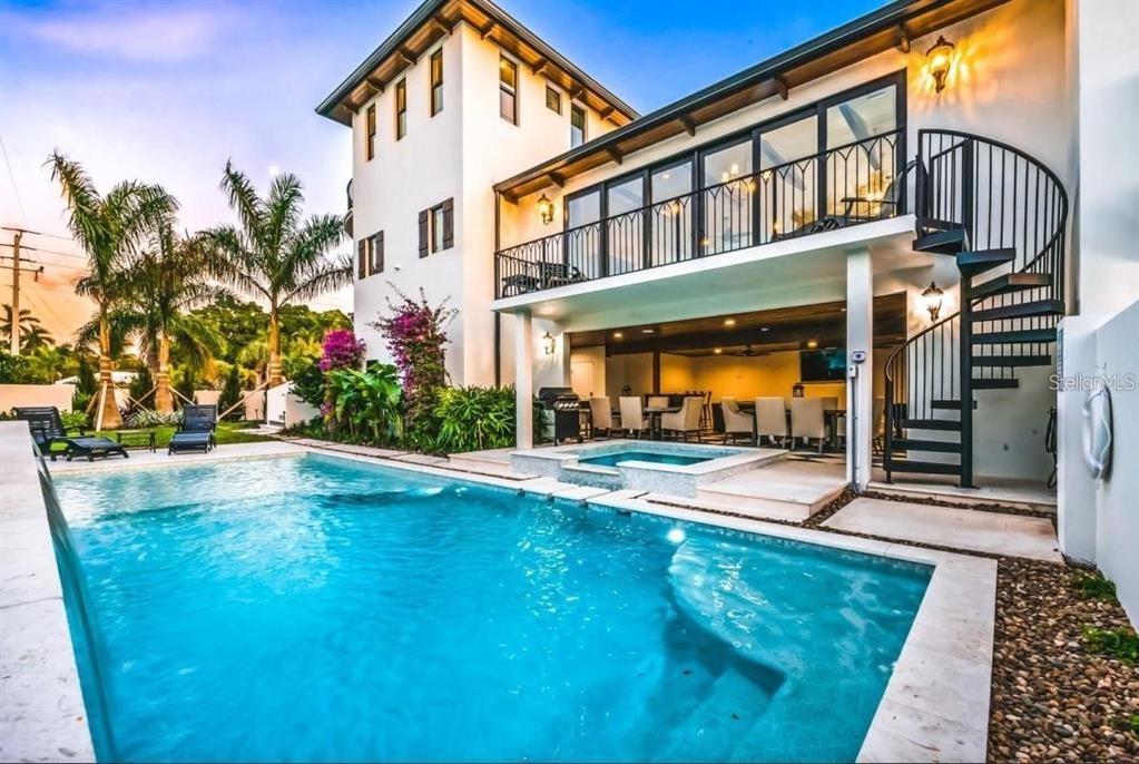 340 JACKSON DRIVE, SARASOTA, FL — photo 2 of 30
