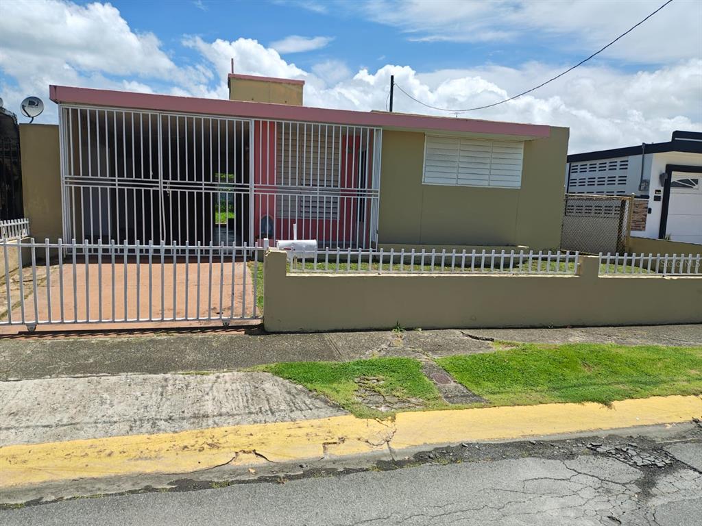 8th CALLE 8 URB LAS VEGAS UNIT I-9