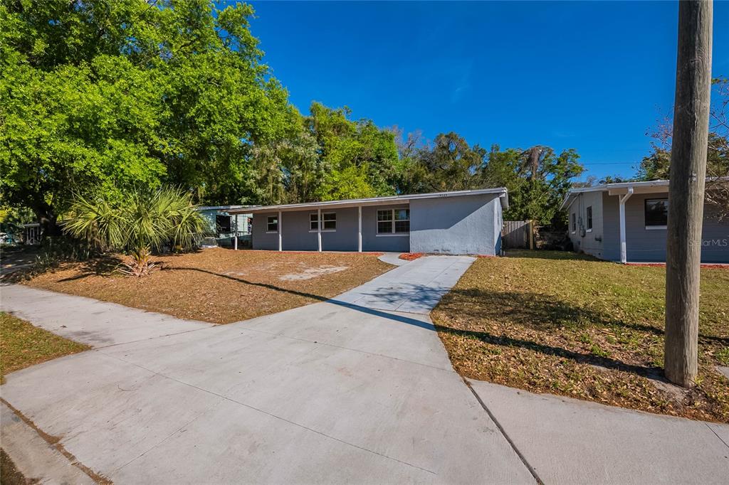 4121 CAYWOOD CIRCLE