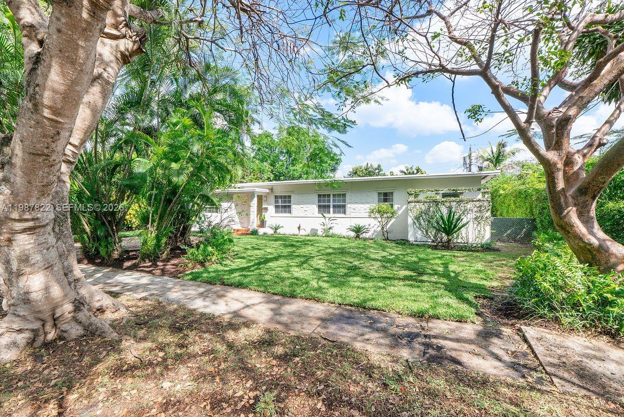5961 SW 46th Ter, Miami FL 33155
