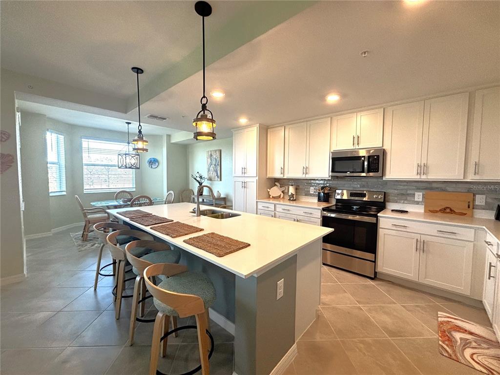 12240 WELLEN GOLF ST. UNIT 302, VENICE, FL — photo 3 of 30