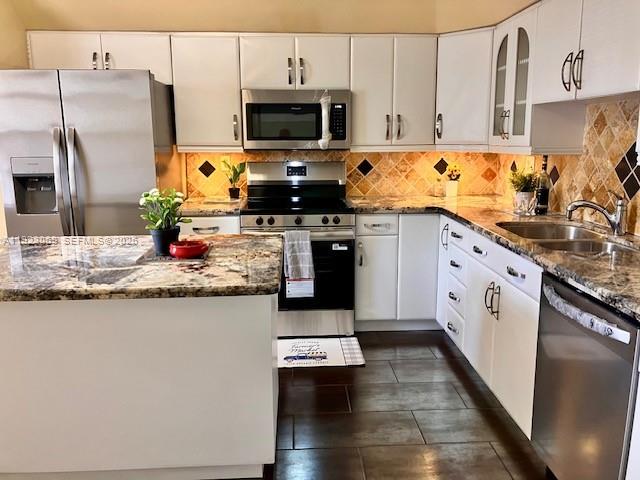 3910 Inverrary Blvd # B, Lauderhill FL 33319