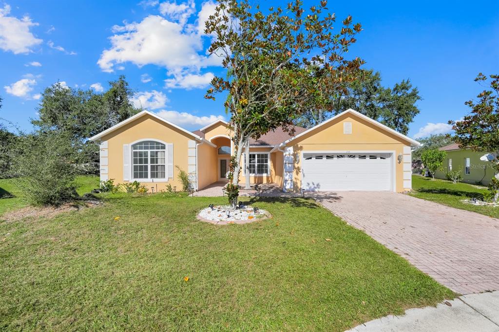 206 REDWOOD BARK TRAIL