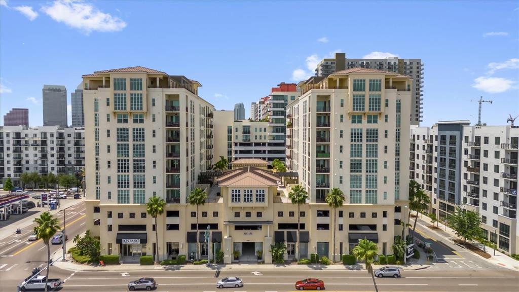 1238 E KENNEDY BOULEVARD UNIT 802