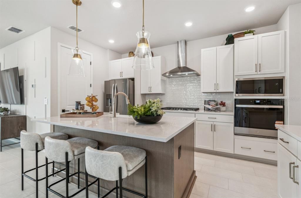 751 MALDIVES TRAIL, SARASOTA, FL — photo 2 of 20