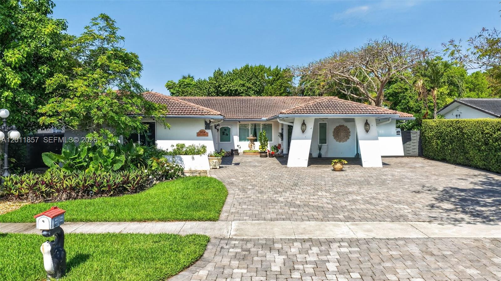 3024 SW 98th Ct, Miami FL 33165