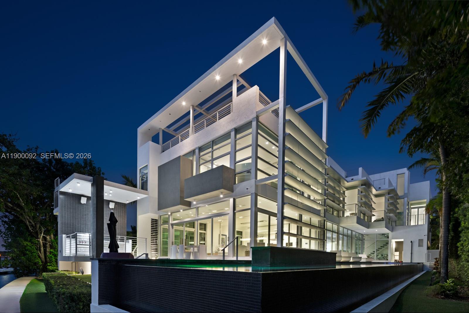 440 S Hibiscus Dr, Miami Beach FL 33139