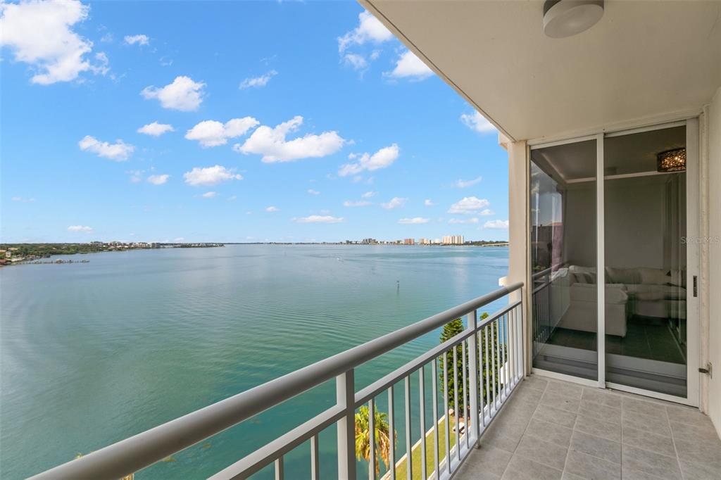 100 PIERCE STREET UNIT 1007