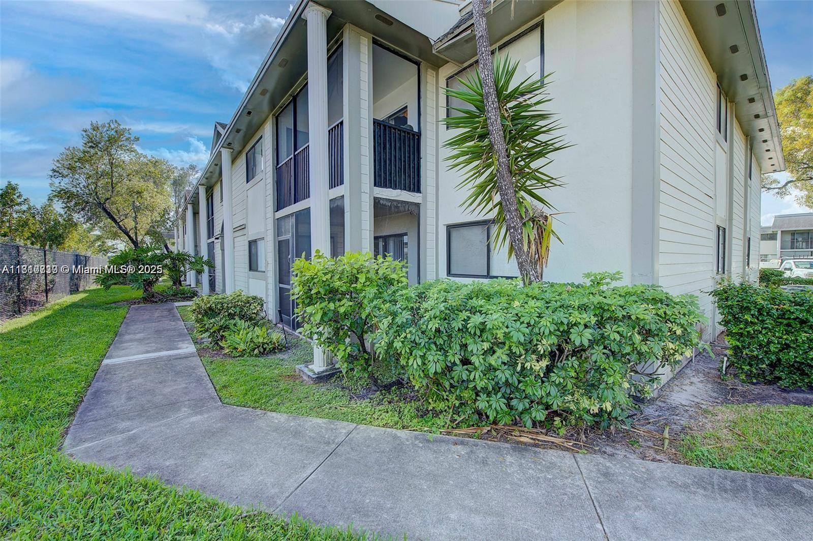 20760 NE 4th Ct # 201, Miami FL 33179