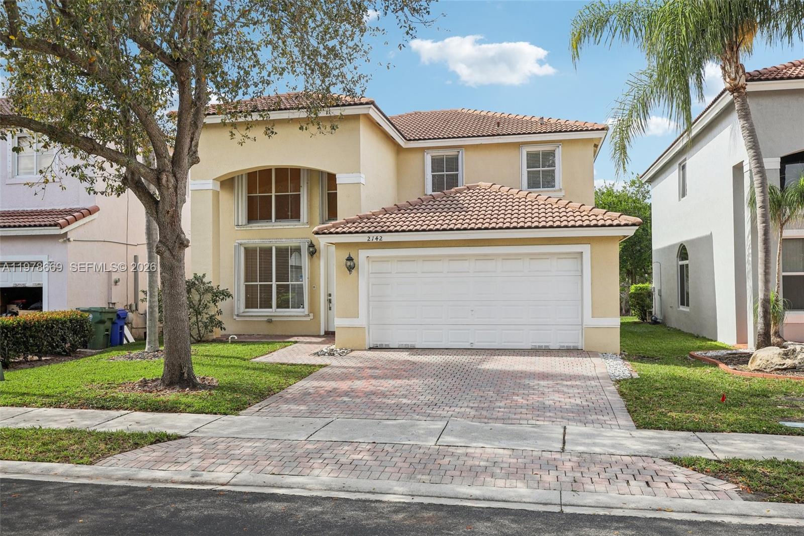 2142 NW 77th Ter, Pembroke Pines FL 33024