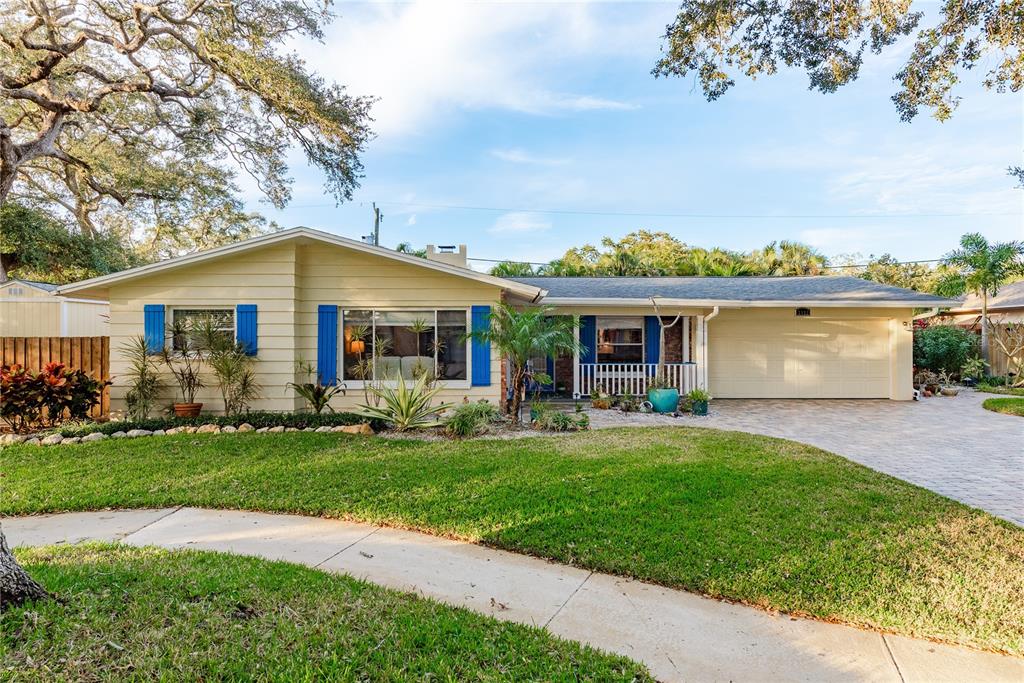2132 OAK GROVE DRIVE