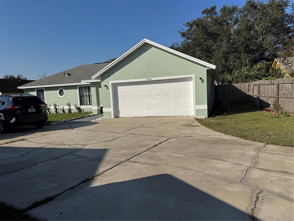 1806 PEAKVIEW COURT