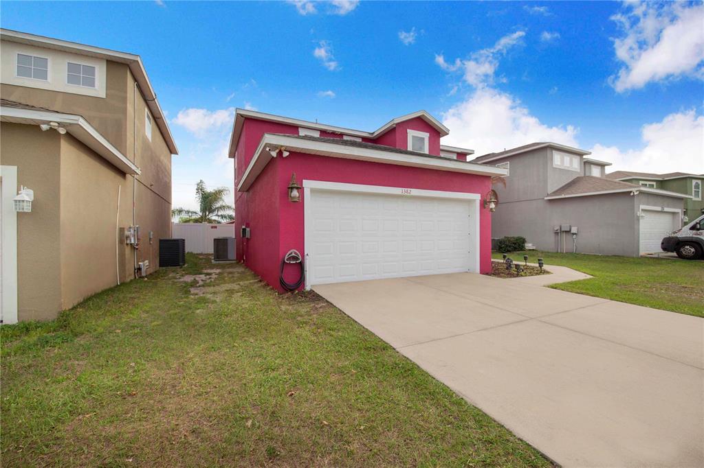 1382 SALISBURY DRIVE, WINTER HAVEN, FL — photo 2 of 23