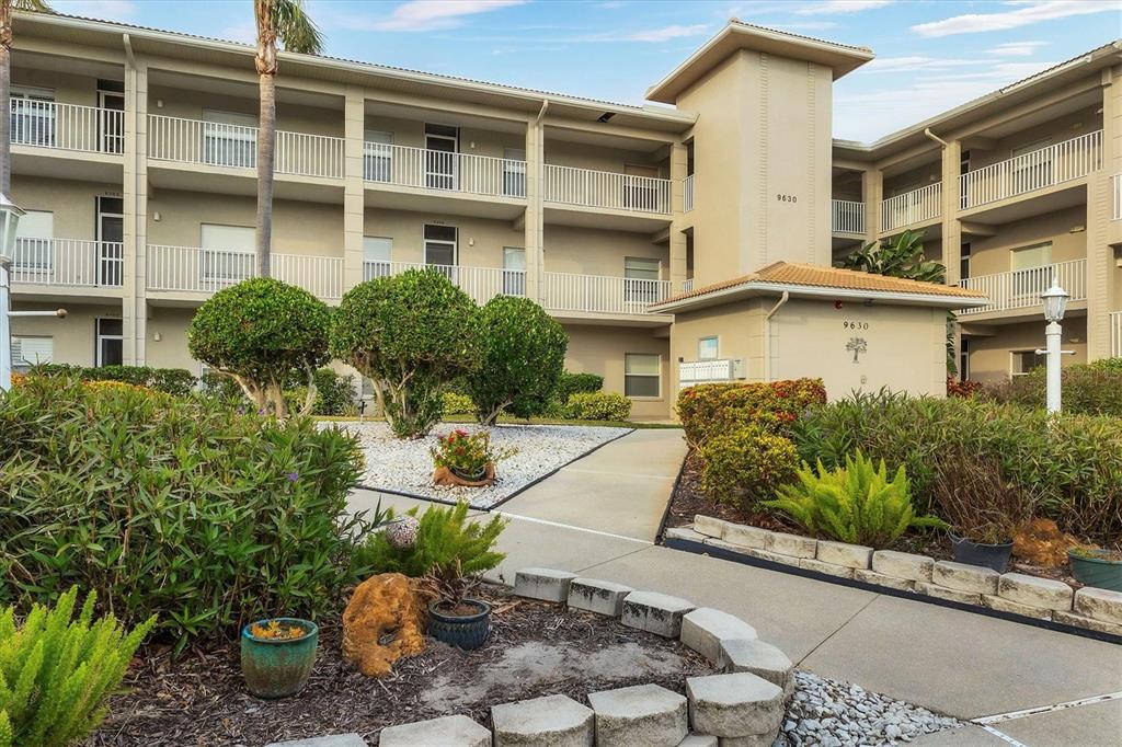 9630 CLUB SOUTH CIRCLE UNIT 6303