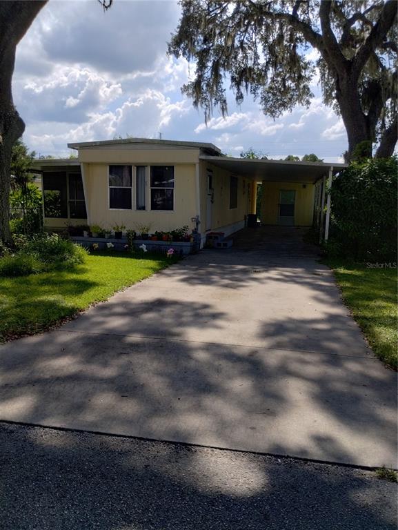 4609 AUTUMN PALM DRIVE