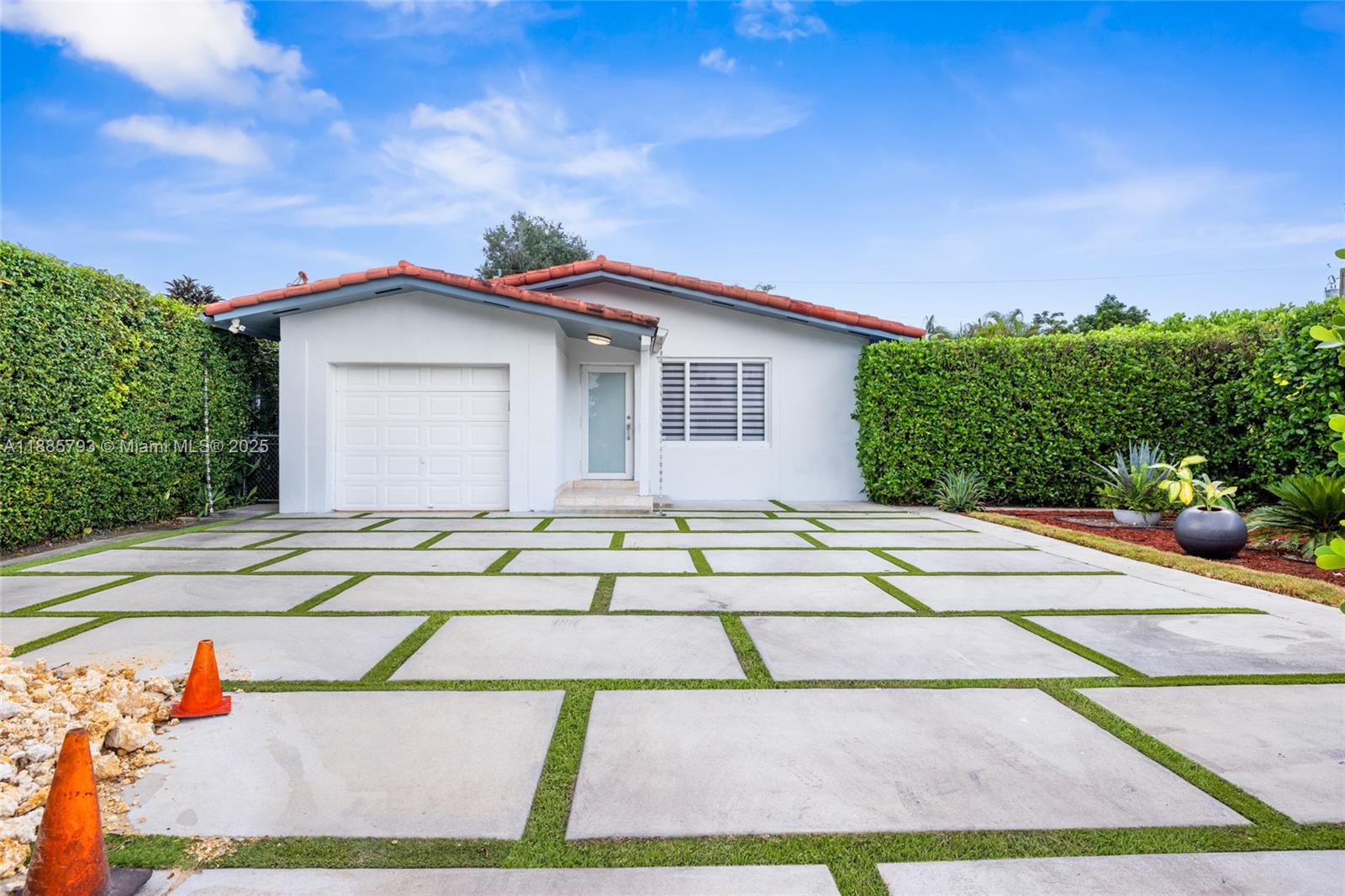 2121 Red Rd, Coral Gables FL 33155