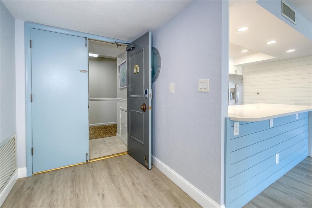 220 BELLEVIEW BOULEVARD UNIT 812, BELLEAIR, FL — photo 5 of 30