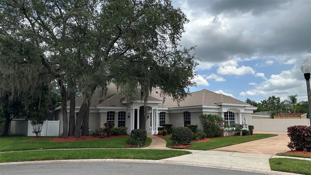 1586 ANTOINETTE COURT