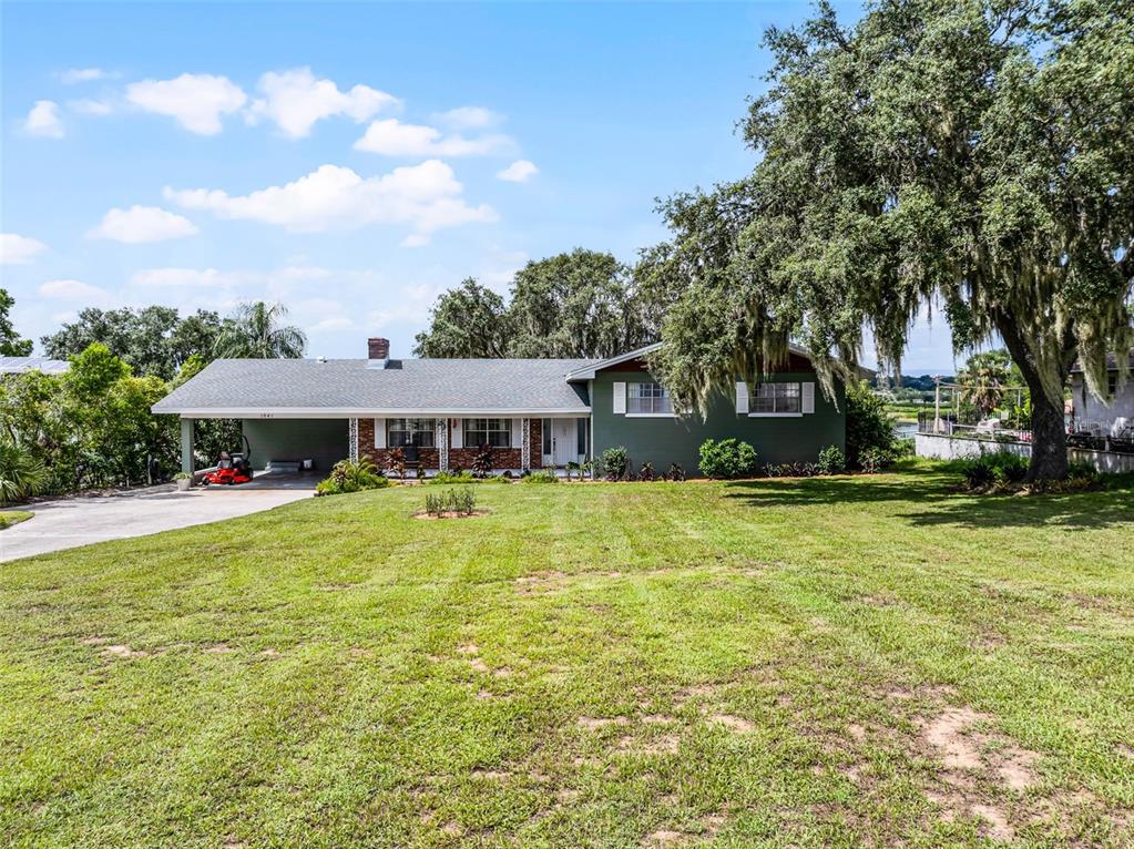 1041 SUNSET DRIVE