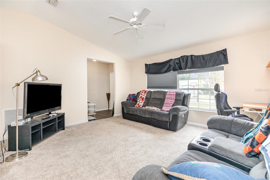 4907 21ST WAY E, BRADENTON, FL — photo 3 of 16