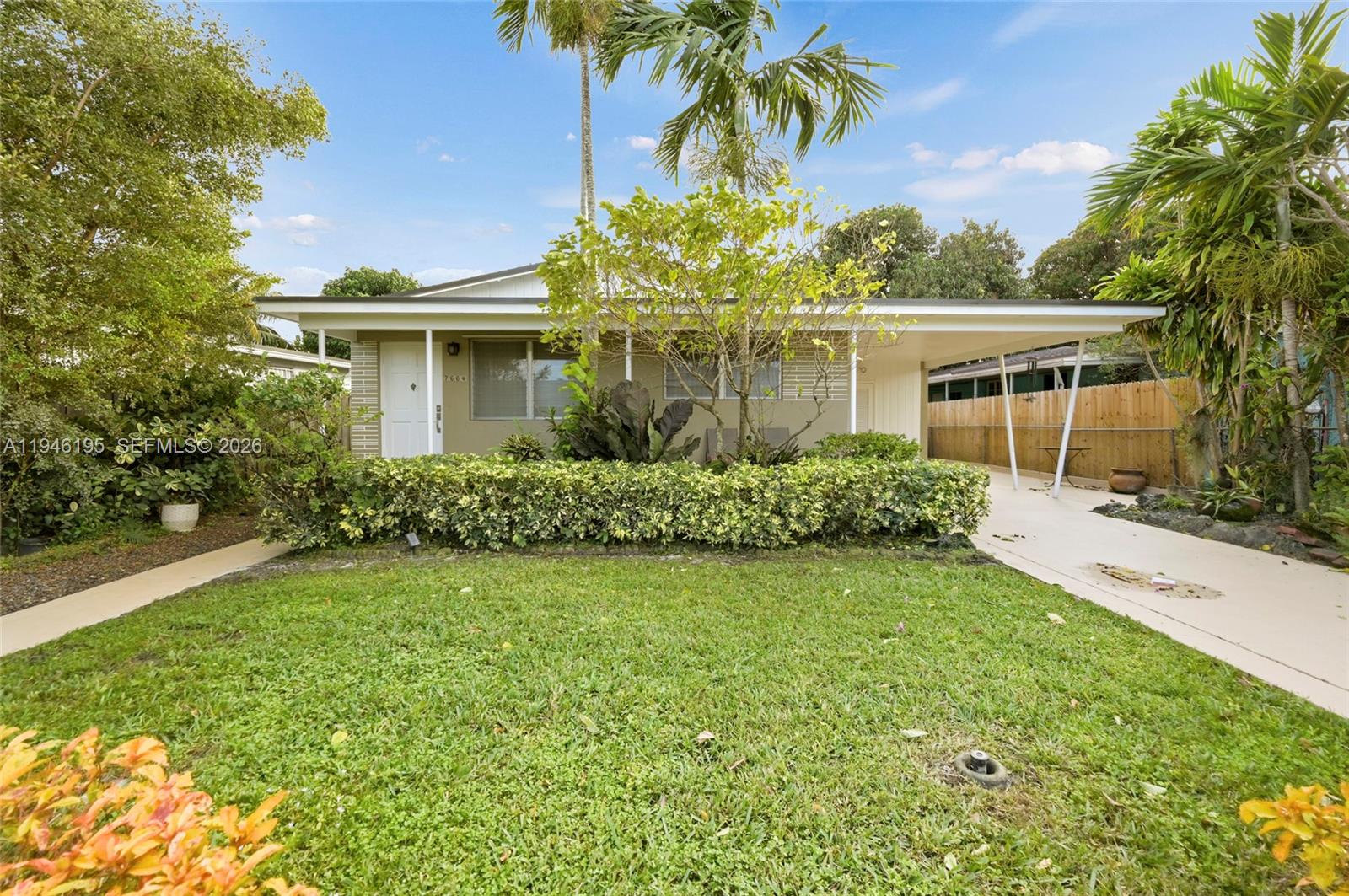 766 E 36th St, Hialeah FL 33013