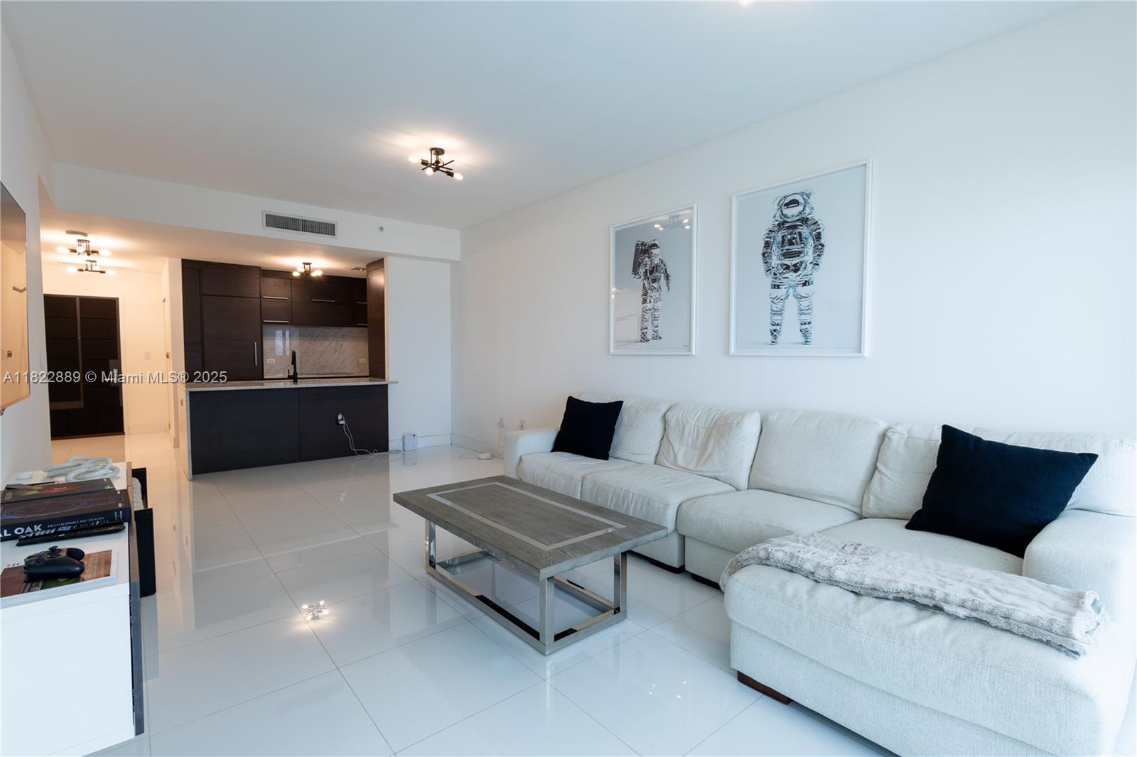 900 Biscayne Blvd # 2210, Miami FL 33132