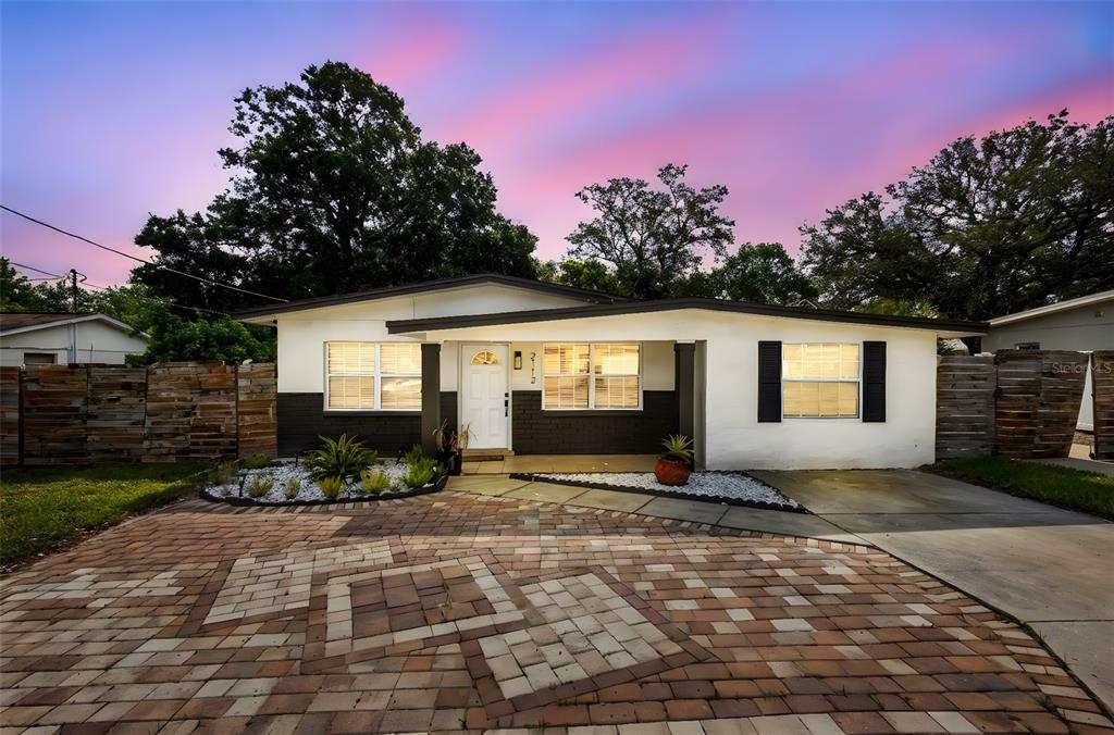 2112 RANCHITA TRAIL