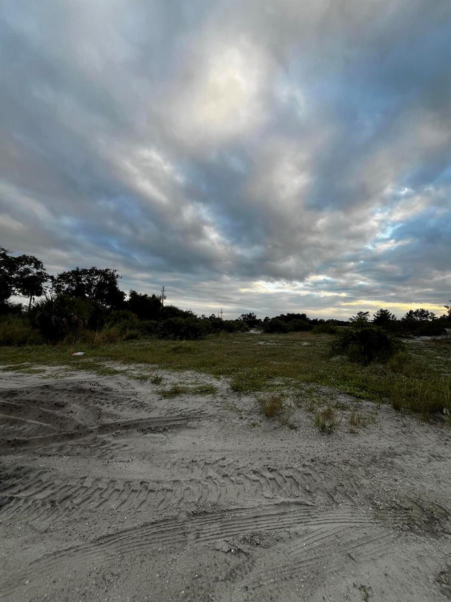 SEBASTIAN, FL — photo 2 of 5