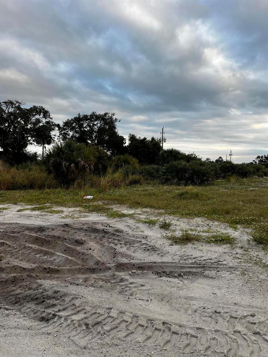 SEBASTIAN, FL — photo 3 of 5