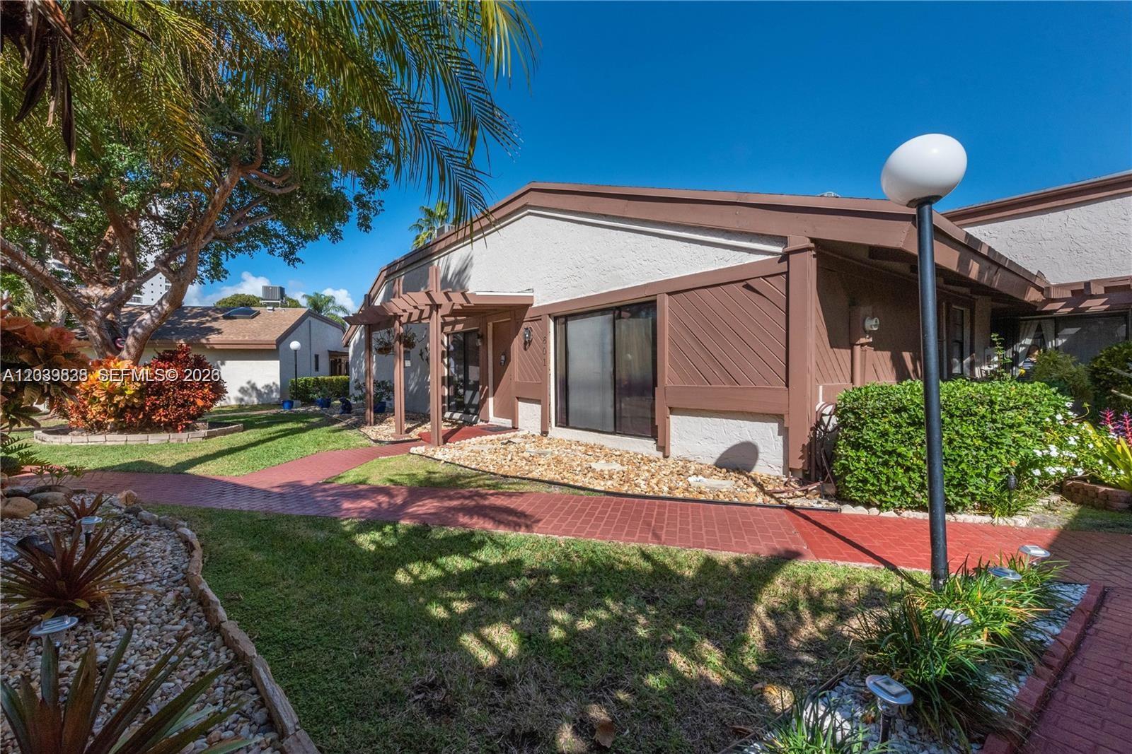 601 Leslie Dr, Hallandale Beach FL 33009