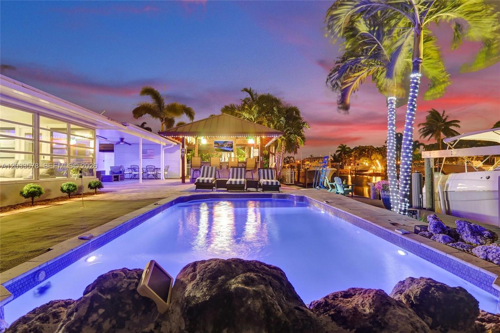 200 SE 3rd St, Pompano Beach FL 33060