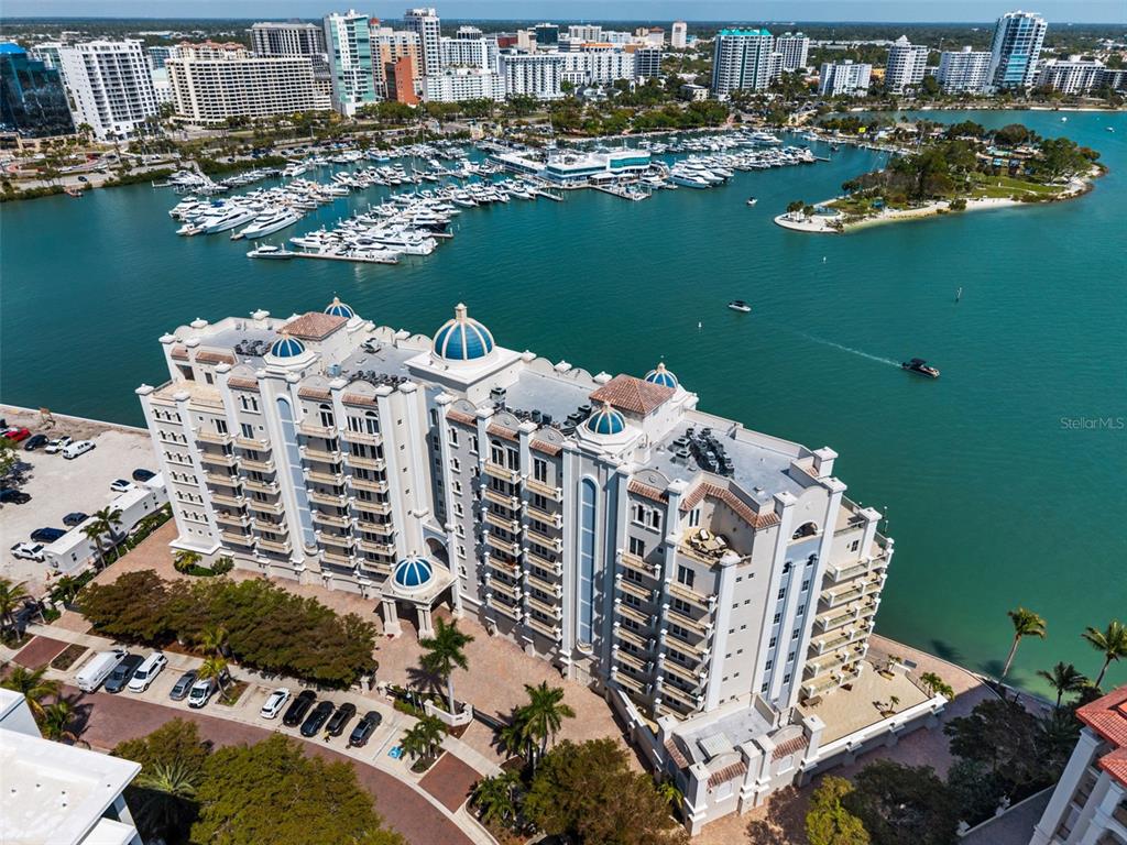 464 GOLDEN GATE POINT UNIT 703