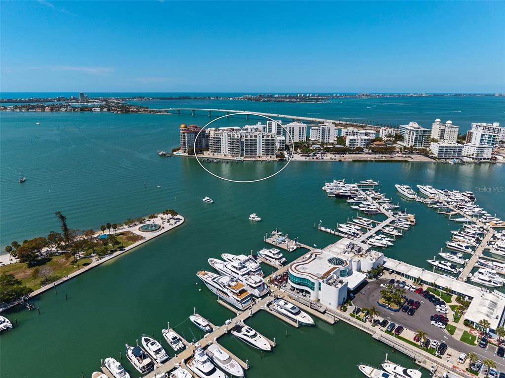 464 GOLDEN GATE POINT UNIT 703, SARASOTA, FL — photo 2 of 30