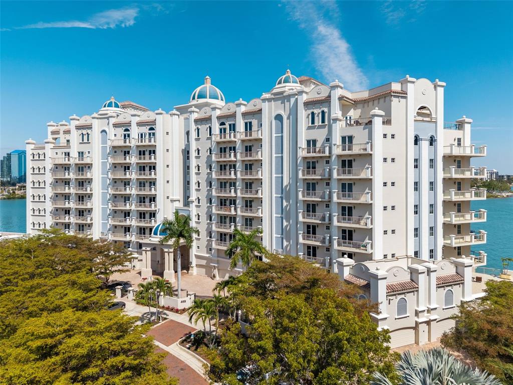 464 GOLDEN GATE POINT UNIT 703, SARASOTA, FL — photo 3 of 30