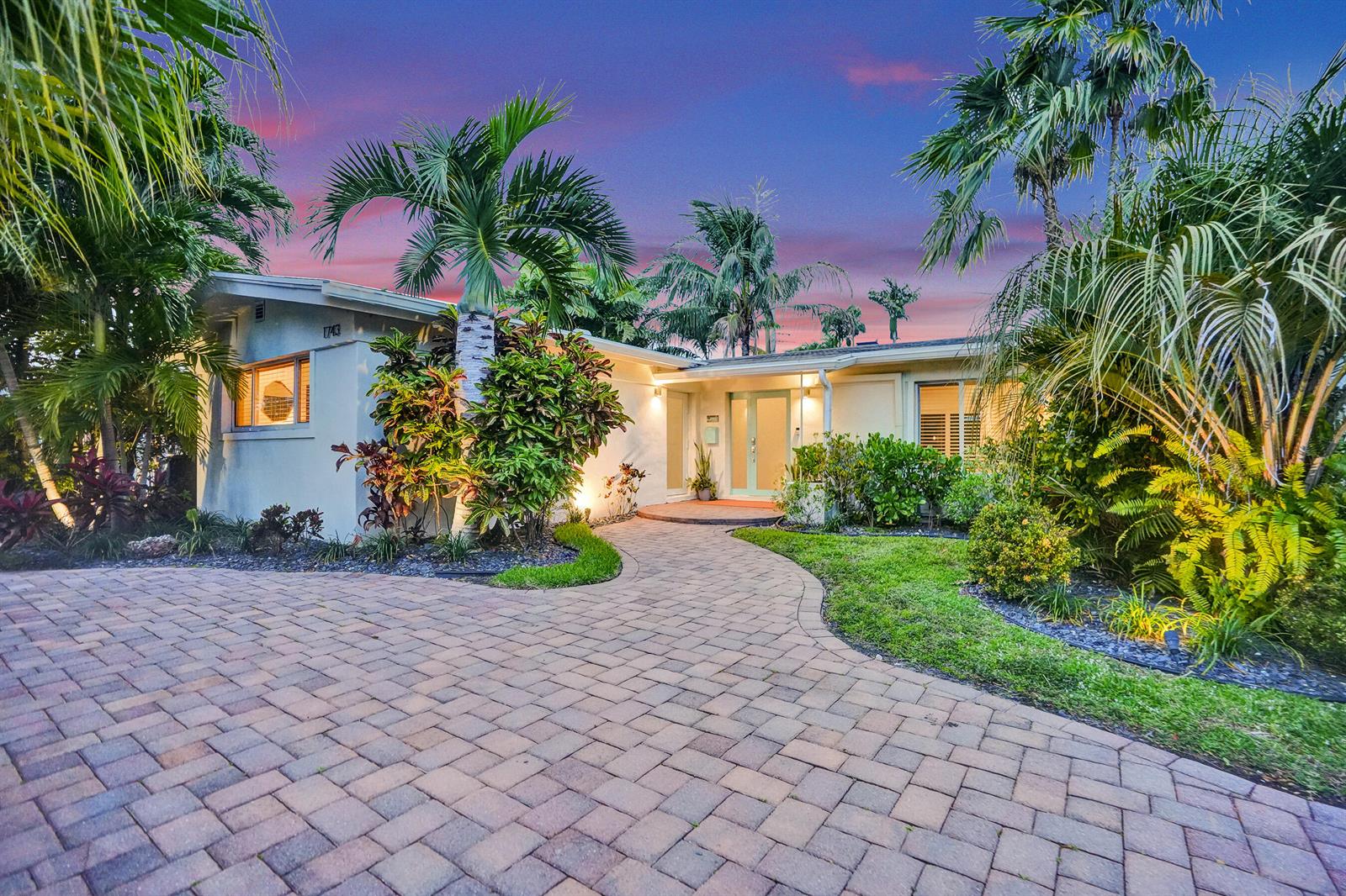1743 NE 26th Drive, Wilton Manors FL 33334