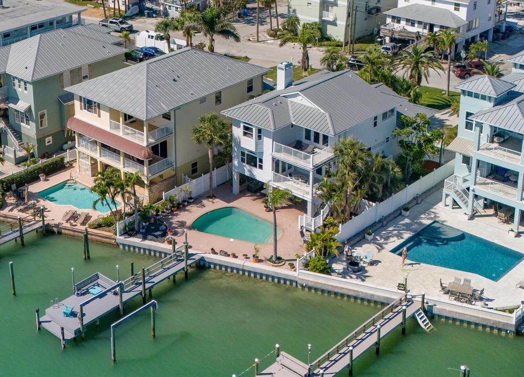 8685 E BAY DRIVE, TREASURE ISLAND, FL — photo 3 of 30