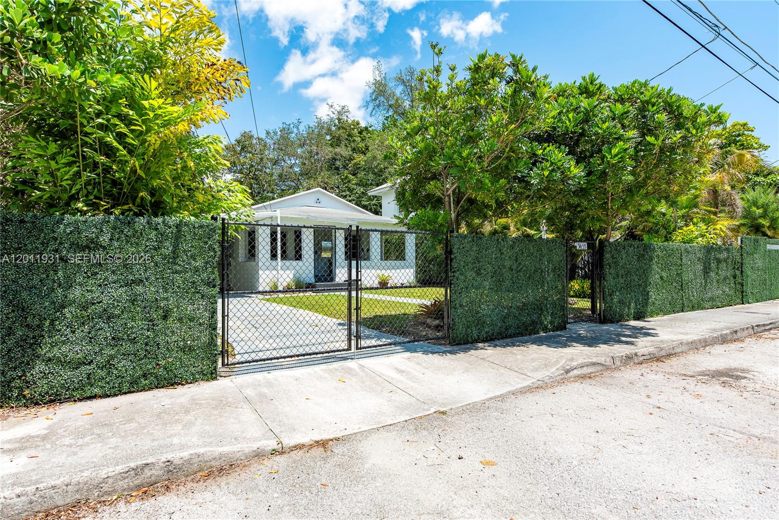 3655 Oak Ave # 3655, Miami FL 33133