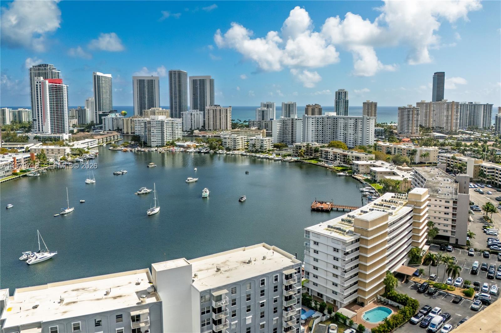 427 Golden Isles Dr # 11H, Hallandale Beach FL 33009