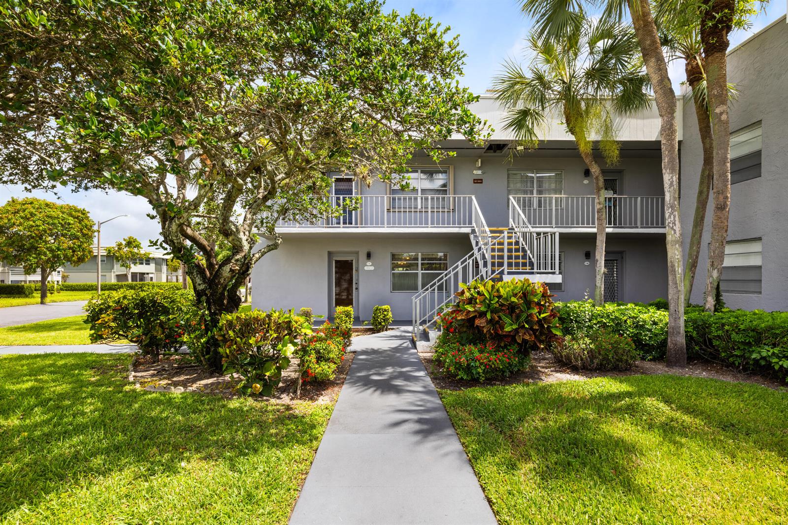 97 Flanders # C, Delray Beach FL 33484