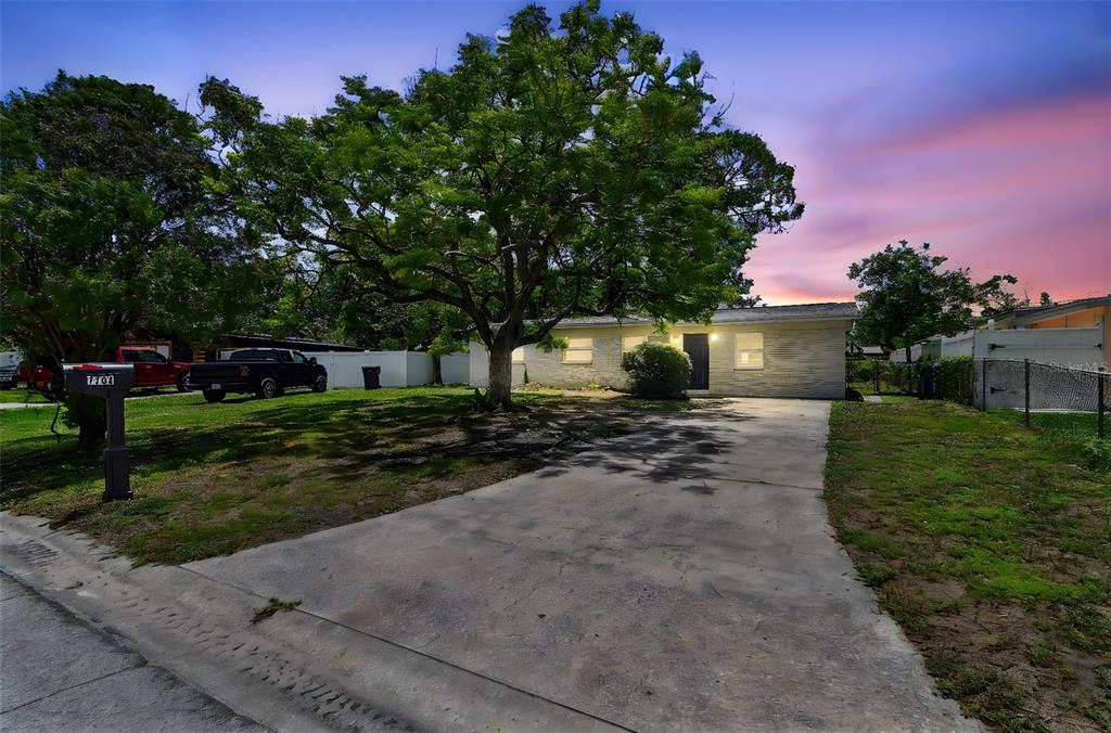 7704 TANGLEWOOD LANE