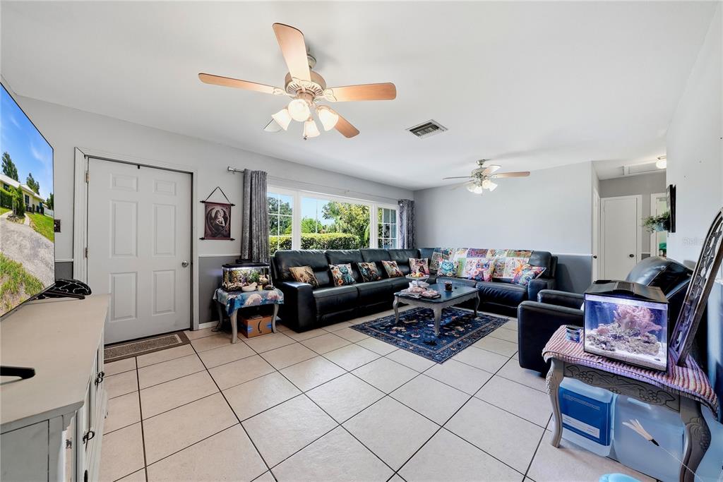1011 EMERALD DRIVE, BRANDON, FL — photo 3 of 30
