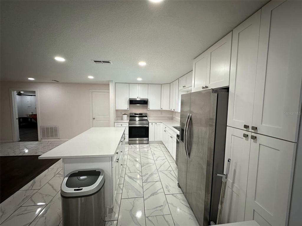 20403 GAMBLE DRIVE, BROOKSVILLE, FL — photo 3 of 30