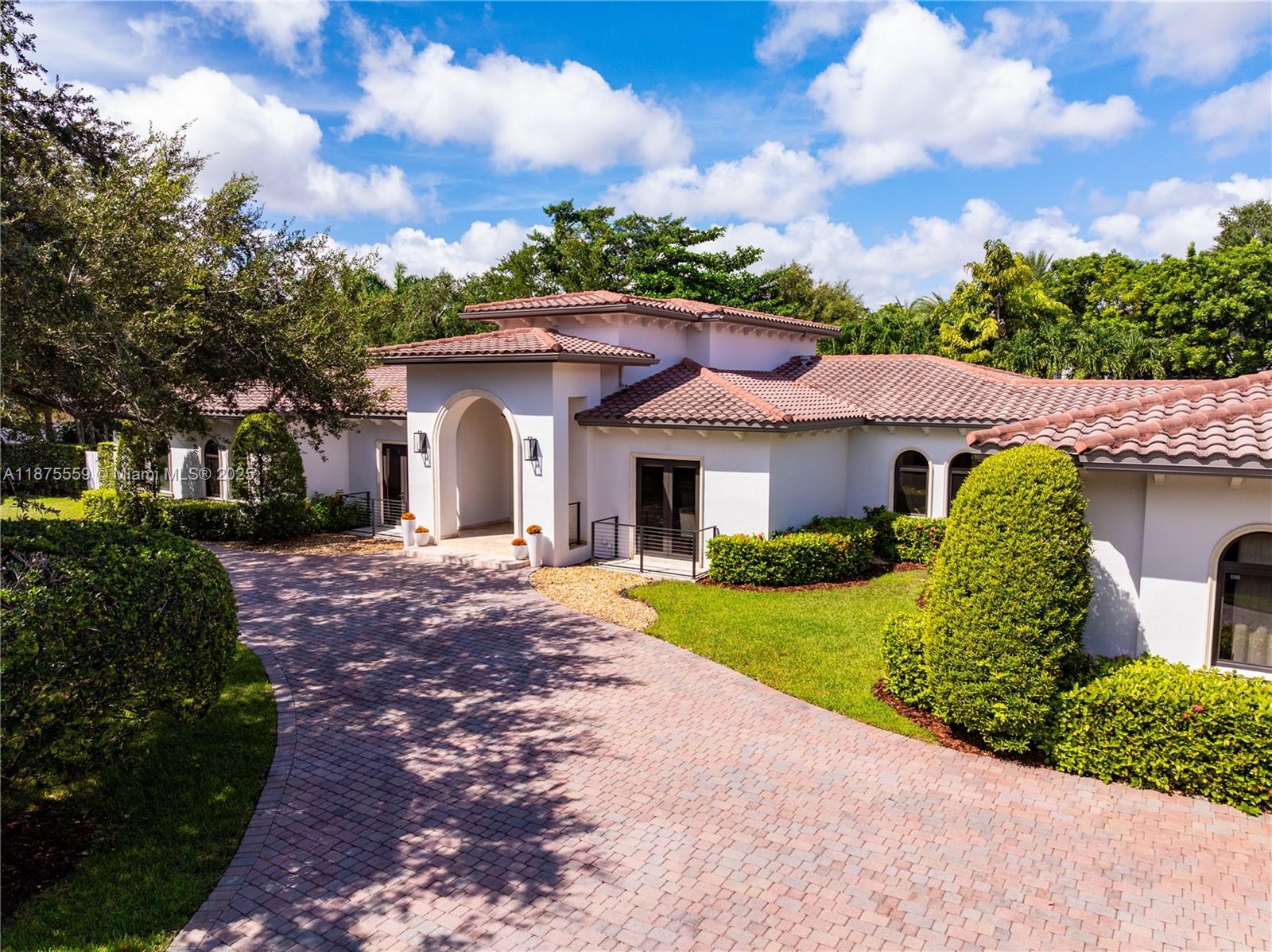 10900 SW 61st Ct, Pinecrest FL 33156