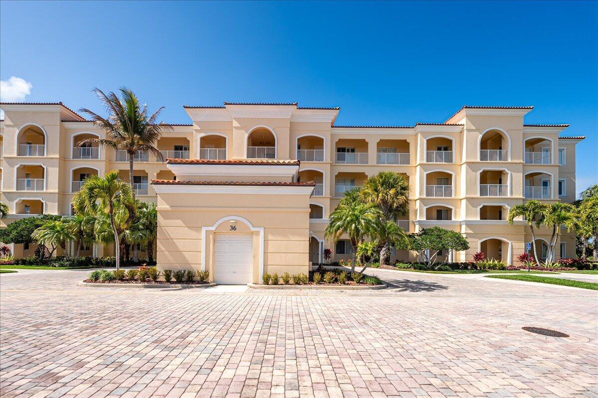 36 Harbour Isle Drive W # 106, Fort Pierce FL 34949