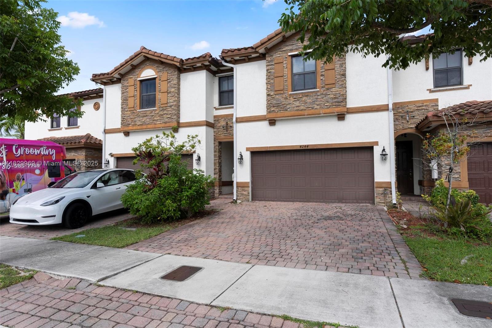 4244 SW 166th Ct, Miami FL 33185